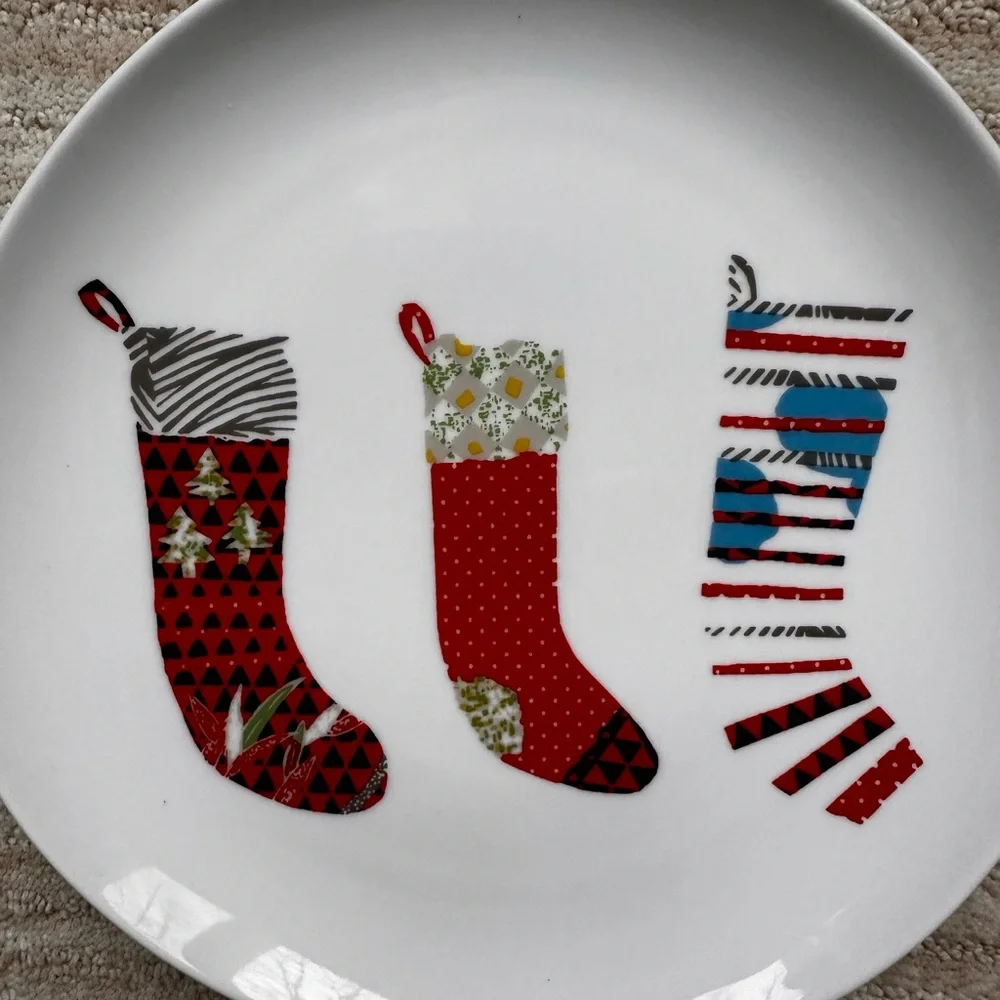 Set of 4 West Elm Christmas Plate Christmas Stockings 8.6